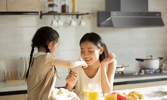 女人在厨房里做食物

AI 生成的内容可能不正确。
